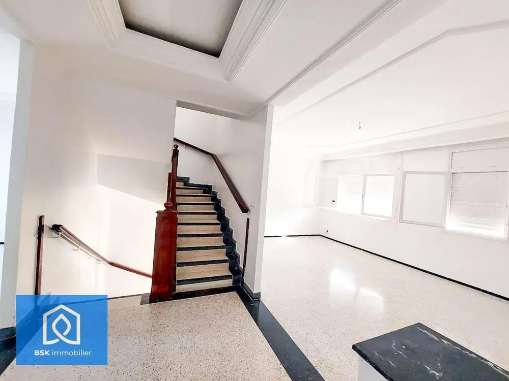 Maison à louer 17 000 dh 250 m² avec 3 chambres - CIL Casablanca | Agenz