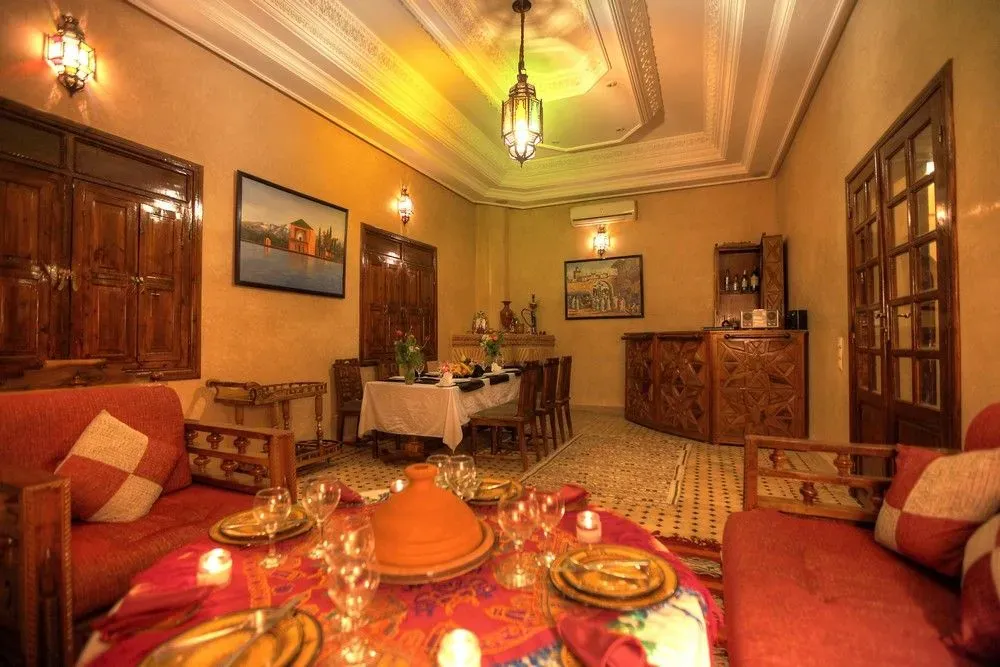 Villa à vendre 10 000 000 dh 5 000 m² avec 9 chambres - Ennakhil (Palmeraie) Marrakech | Agenz