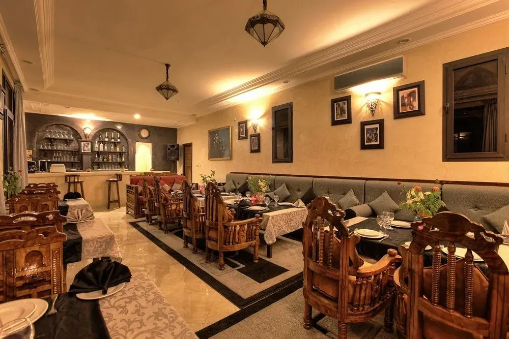 Villa à vendre 10 000 000 dh 5 000 m² avec 9 chambres - Ennakhil (Palmeraie) Marrakech | Agenz