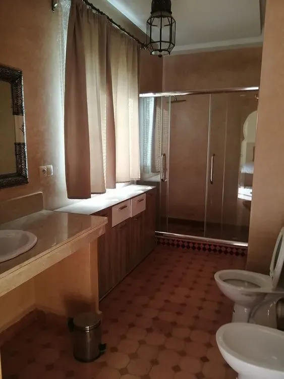 Villa à vendre 6 500 000 dh 2 500 m², 8 chambres - Route de Fès Marrakech