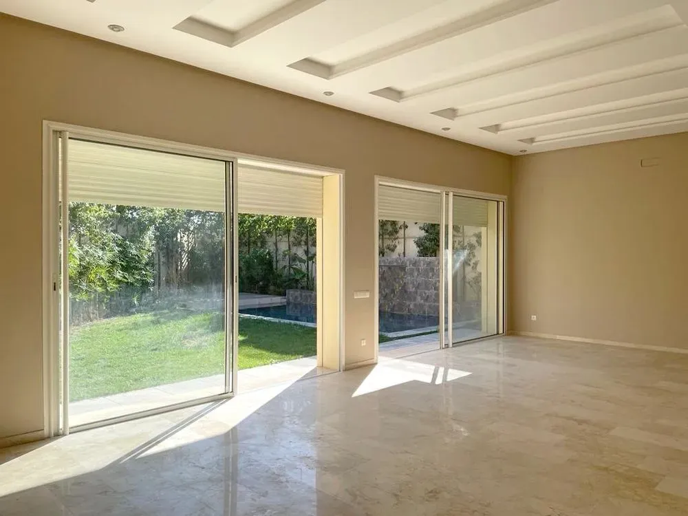 Villa à vendre 4 700 000 dh 440 m², 5 chambres - Masmoudi Marrakech