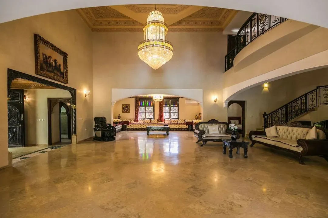 Villa à vendre 5 400 000 dh 2 500 m², 7 chambres - Guéliz Marrakech