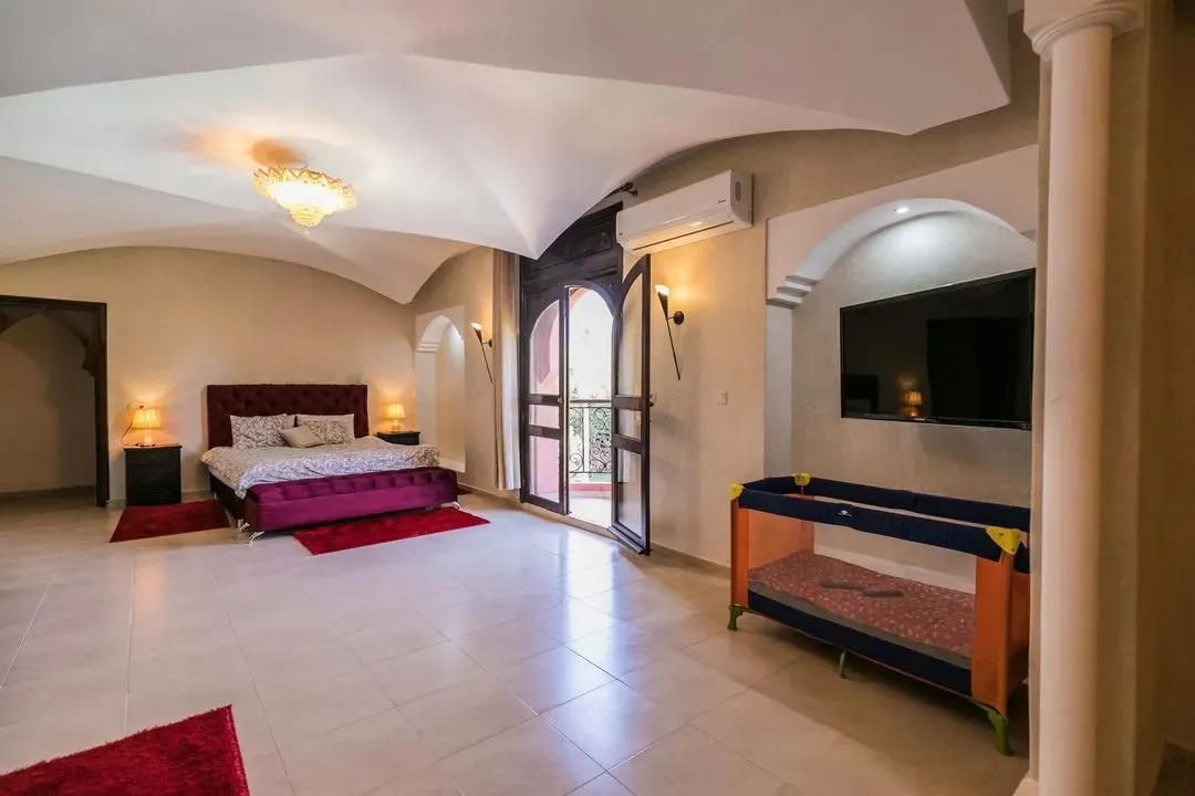 Villa à vendre 5 400 000 dh 2 500 m², 7 chambres - Guéliz Marrakech