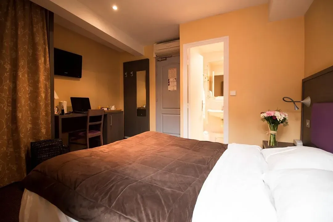 Commerce à vendre 120 000 000 dh 3 550 m² - Guéliz Marrakech | Agenz