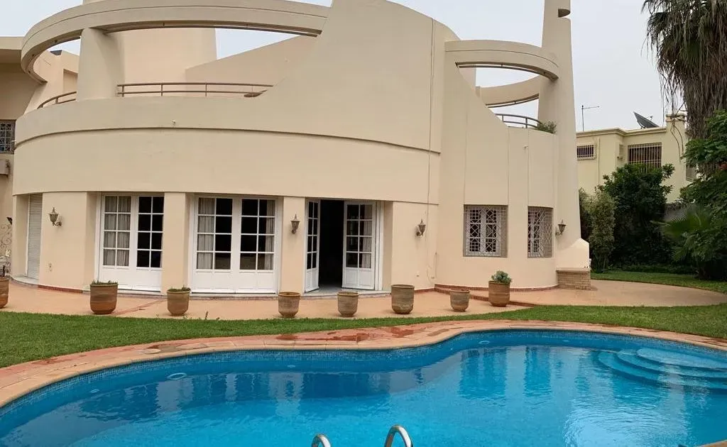 Villa à vendre 12 570 000 dh 1 676 m², 5 chambres - Polo Casablanca