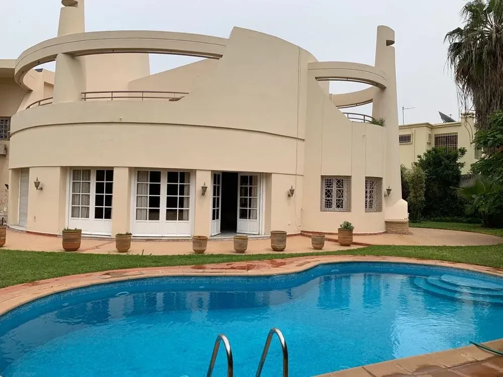 Villa à vendre 14 500 000 dh 1 676 m², 5 chambres - Polo Casablanca