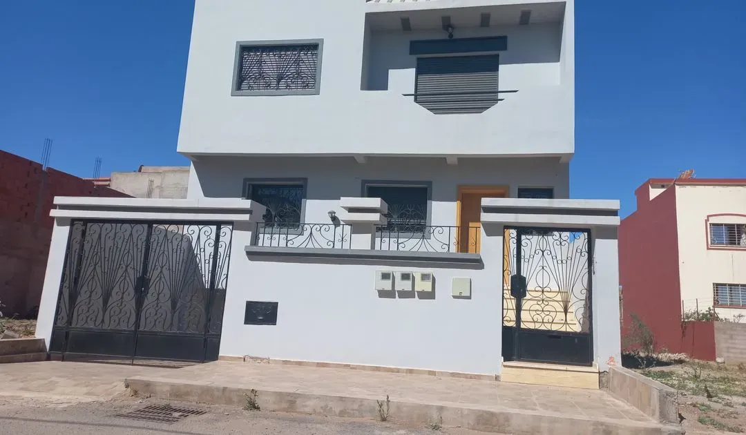 Villa for Sale 1 600 000 dh 182 sqm, 8 rooms - Hay Alouane Settat