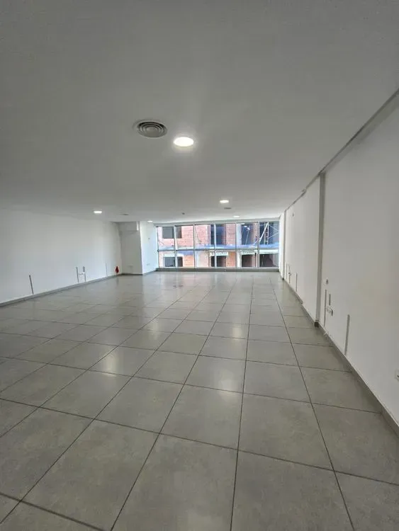 Bureau à louer 15 000 dh 136 m² - Médina Tanger-Assilah | Agenz