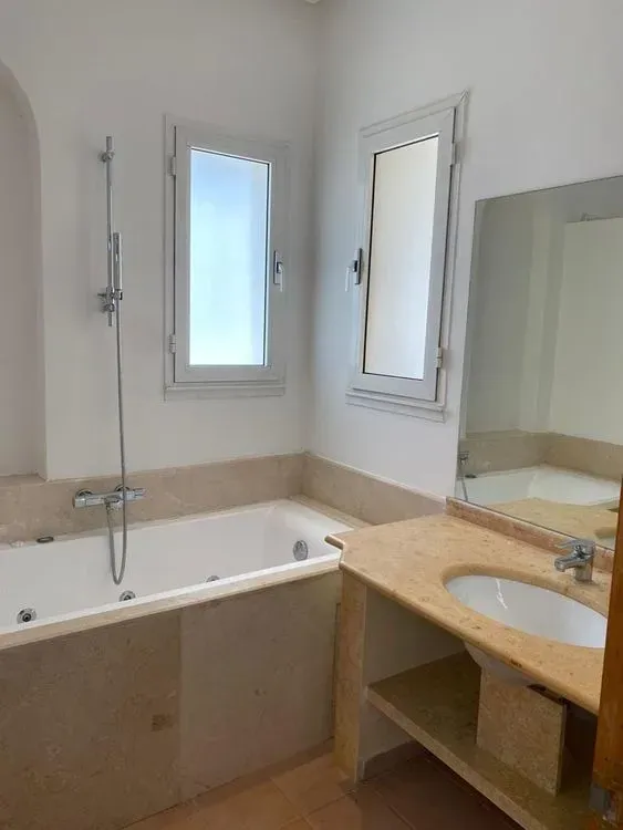 Villa à vendre 4 500 000 dh 430 m², 5 chambres - Masmoudi Marrakech
