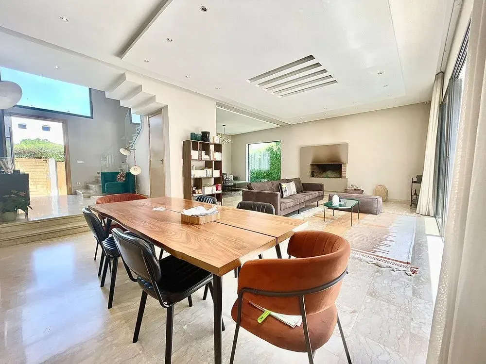 Villa à vendre 4 390 000 dh 400 m² avec 4 chambres - Route d'Azzemmour 