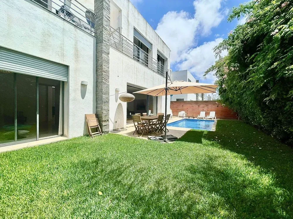 Villa à vendre 4 390 000 dh 400 m² avec 4 chambres - Route d'Azzemmour 