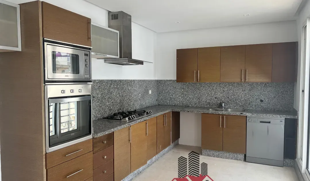 Appartement à louer 19 000 dh 208 m², 3 chambres - Racine Casablanca