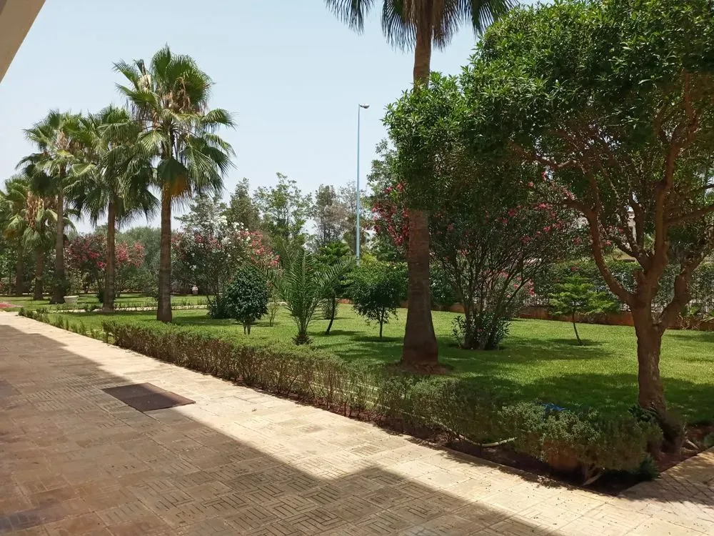 Appartement à vendre 2 250 000 dh 200 m² avec 3 chambres - Ain Chock Casablanca | Agenz