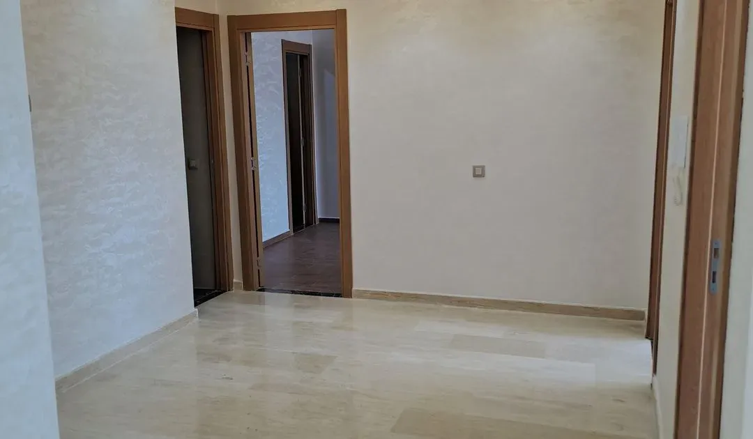 Apartment for Sale 690 000 dh 85 sqm, 3 rooms - Dar Bouazza 