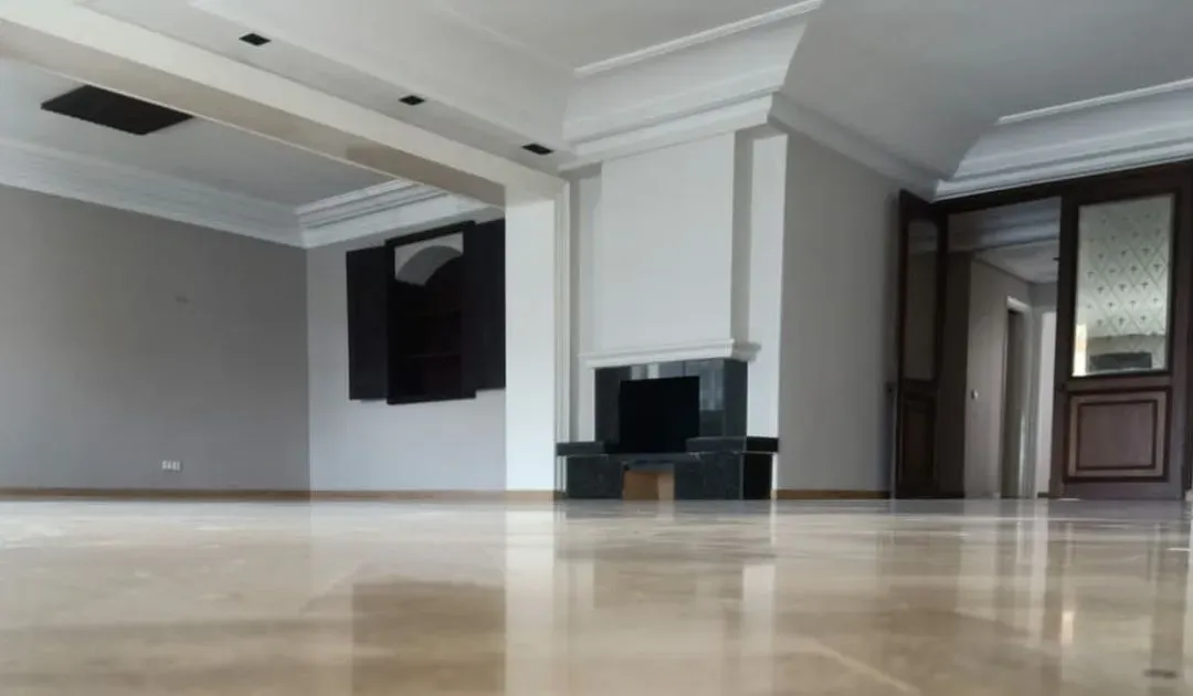 شقة للكراء 000 17 د٠م 240 م², 4 غرف - راسين الدار البيضاء