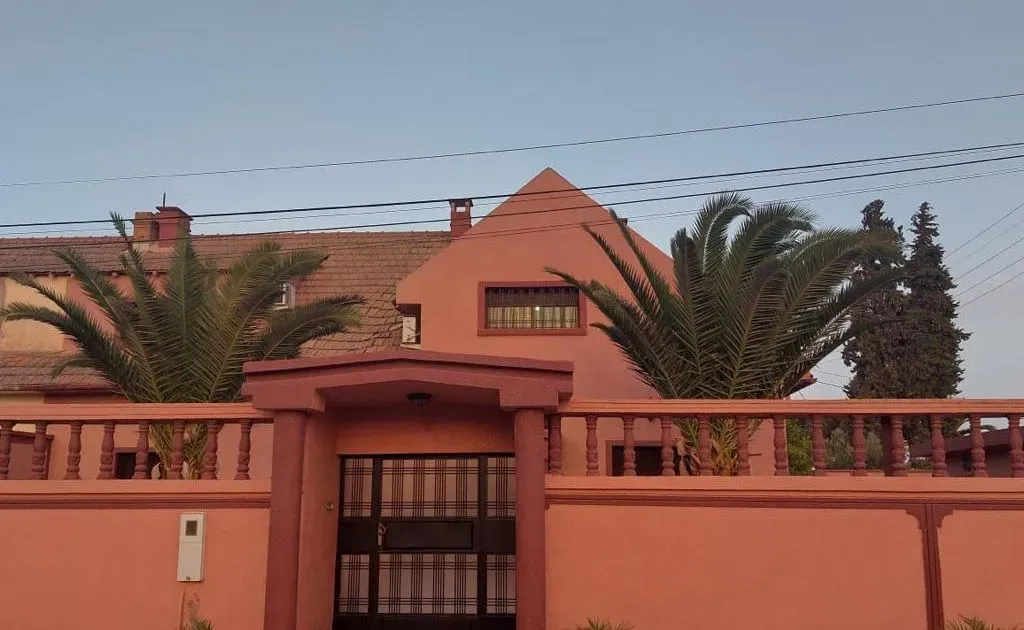 Villa à vendre 3 000 000 dh 900 m², 5 chambres - Autre Khouribga