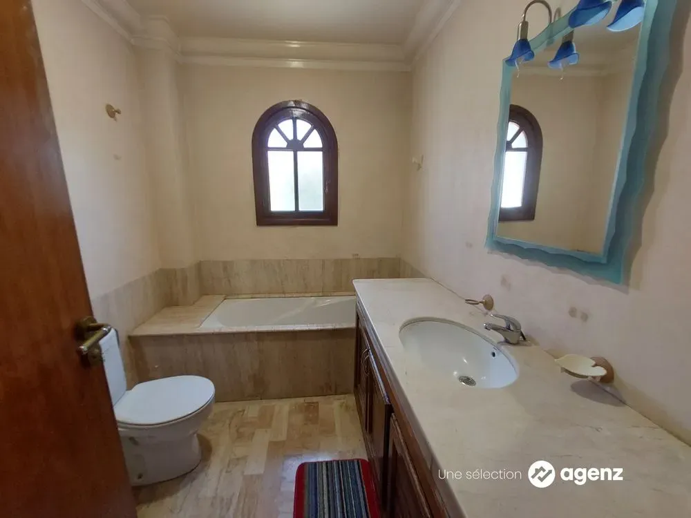 Villa à vendre 7 900 000 dh 697 m², 5 chambres - Laymoune Casablanca