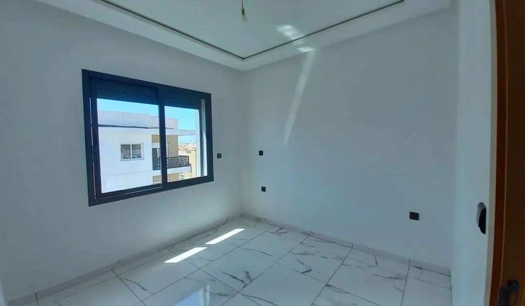 شقة للبيع 000 750 د٠م 93 م², 2 غرف - دار السلام الدار البيضاء