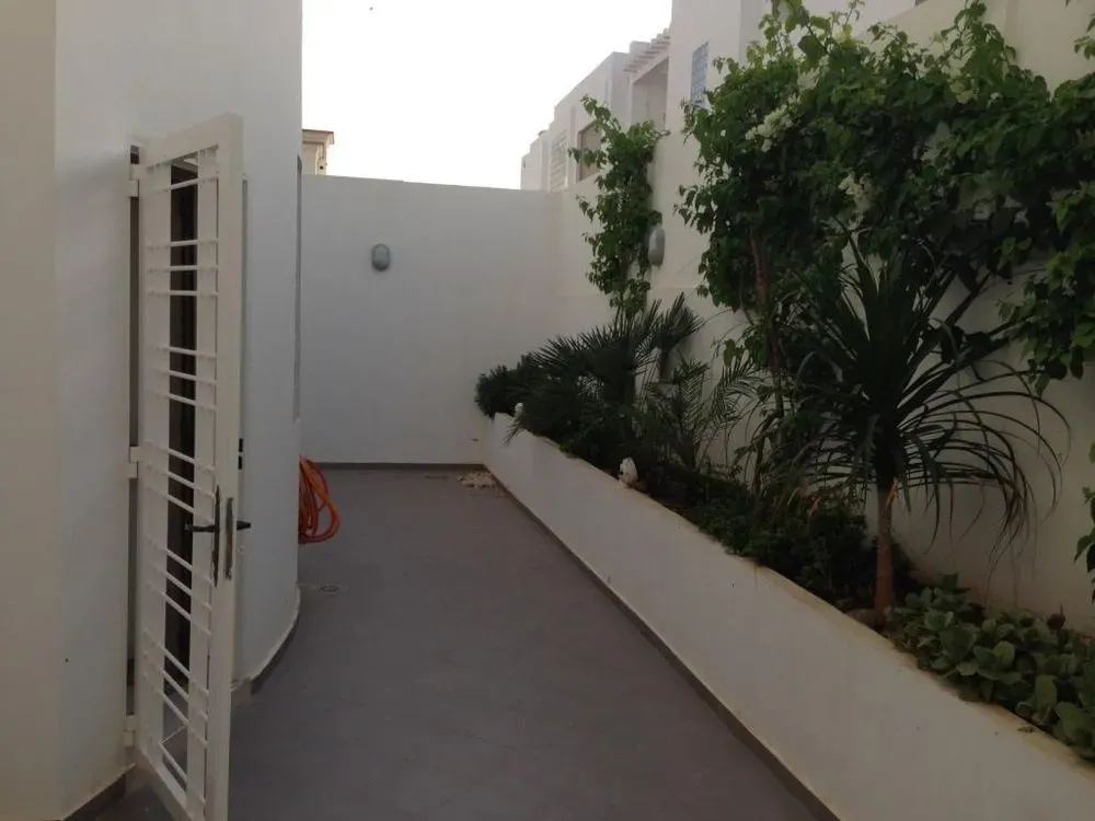 Villa à louer 17 000 dh 450 m² avec 5 chambres - Founti Agadir-Ida -Ou-Tanane | Agenz