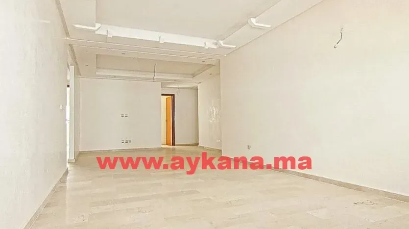 Appartement à louer 11 000 dh 120 m² avec 3 chambres - Souissi Rabat