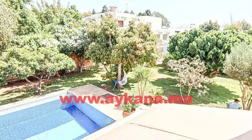 Villa à louer 30 000 dh 1 000 m² avec 4 chambres - Riyad Rabat | Agenz