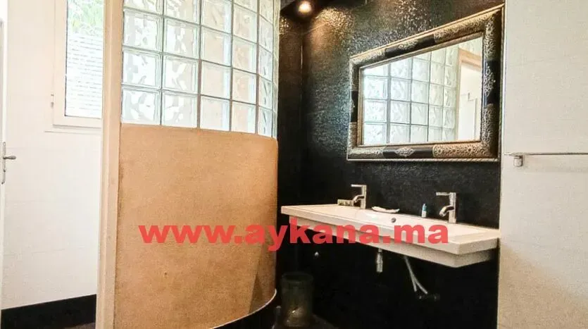 Villa à louer 30 000 dh 1 000 m² avec 4 chambres - Riyad Rabat | Agenz