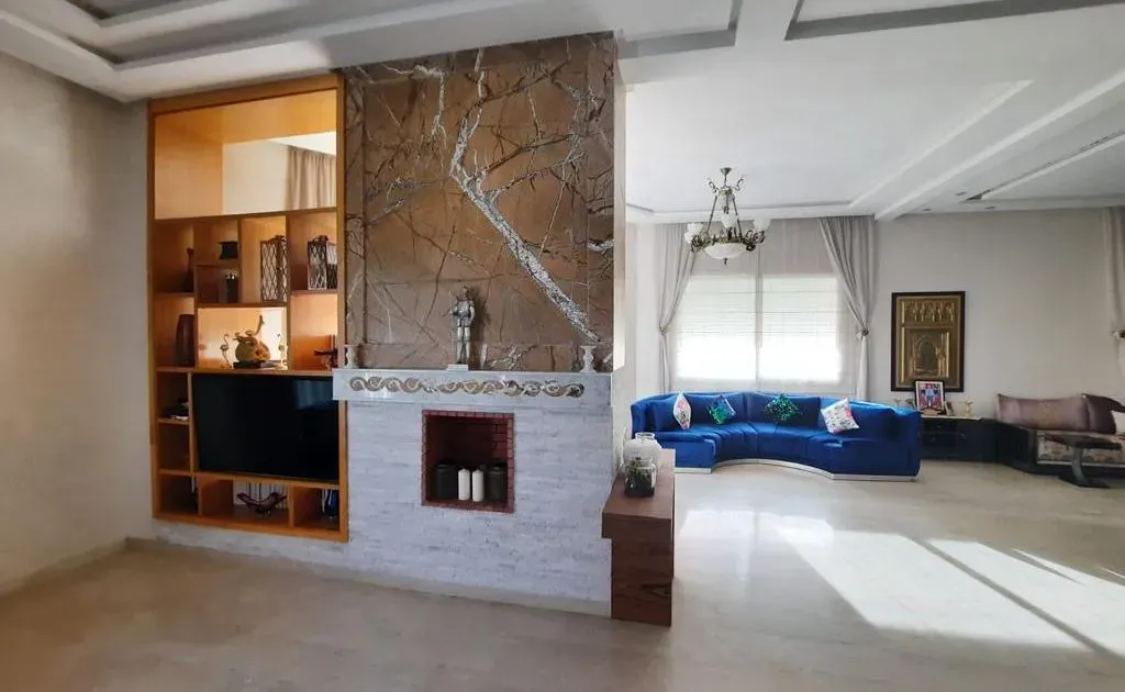 Villa for Sale 4 950 000 dh 432 sqm, 6 rooms - Bouskoura Ville 