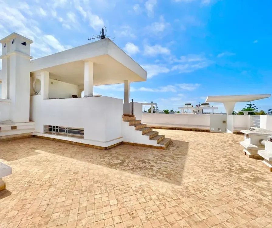 Villa à louer 45 000 dh 560 m² avec 4 chambres - Ain Diab Casablanca | Agenz