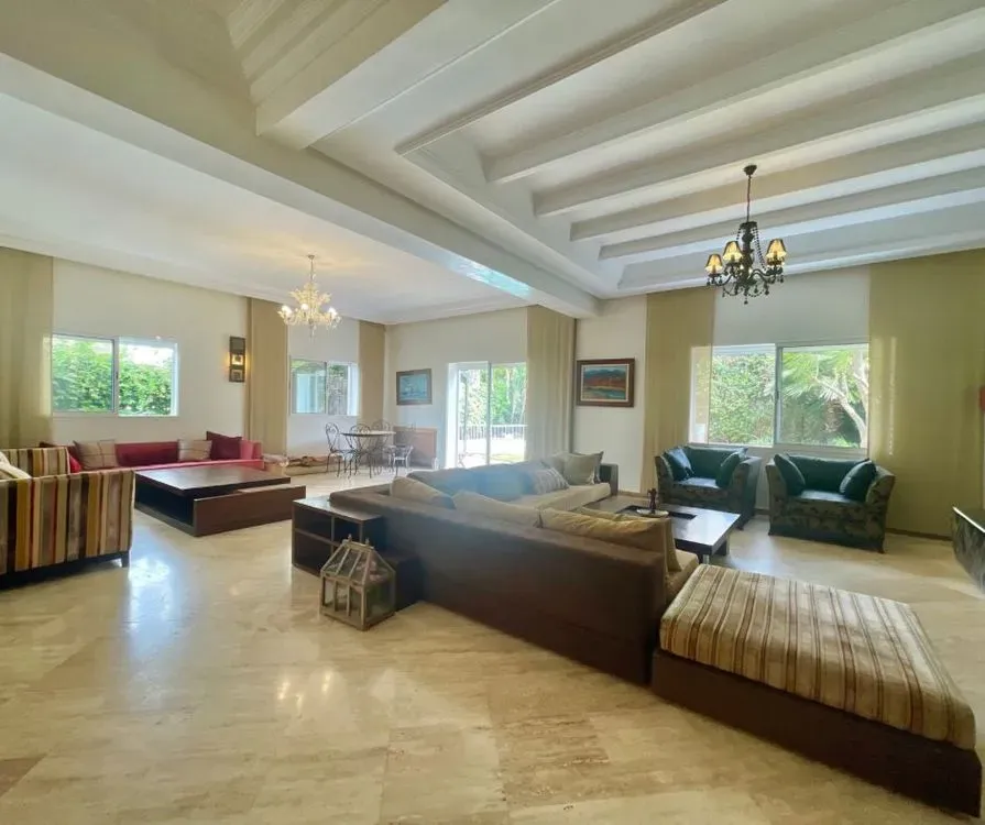Villa à louer 45 000 dh 560 m² avec 4 chambres - Ain Diab Casablanca | Agenz