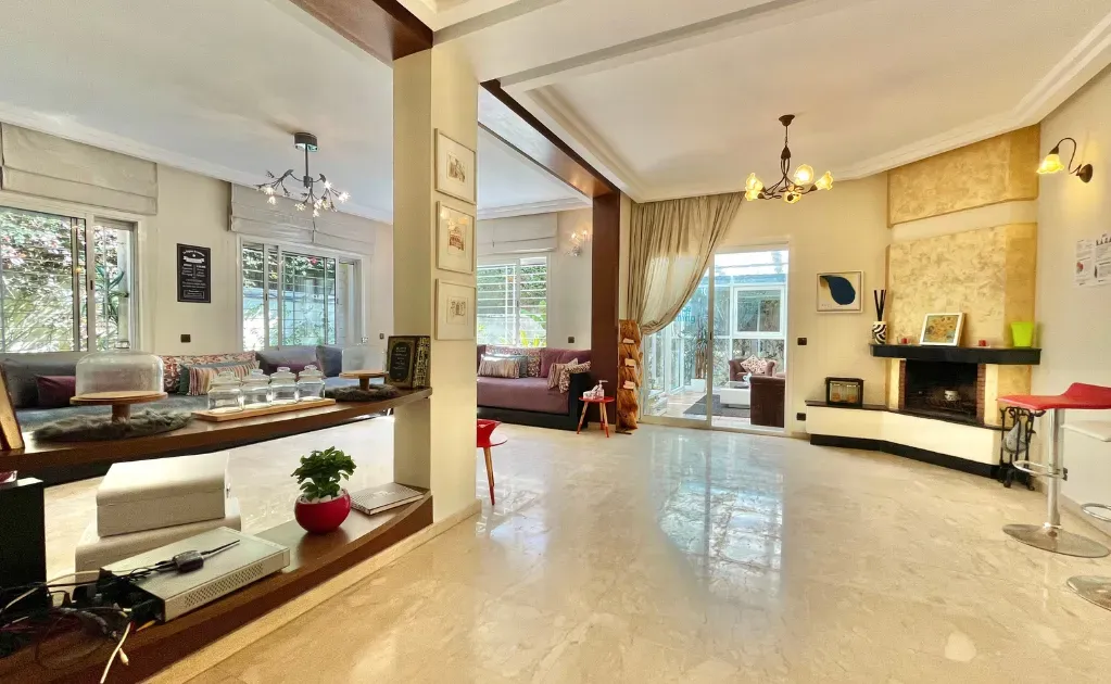 Villa à louer 19 900 dh 250 m², 3 chambres - Hay Hassani Casablanca