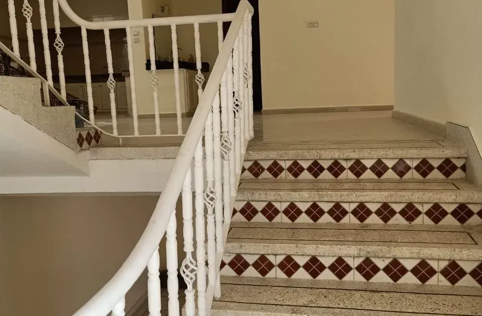 Villa for rent 9 000 dh 240 sqm, 7 rooms - HayEl-Andalouss Oujda-Angad