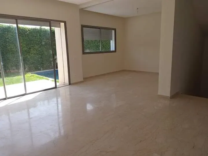 Villa à louer 15 000 dh 360 m² avec 4 chambres - Dar Bouazza Nouaceur | Agenz
