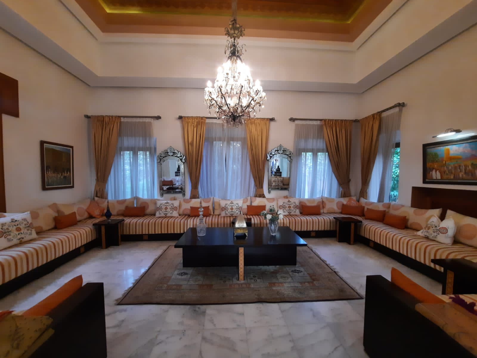 Villa for Sale 15 500 000 dh 800 sqm, 4 rooms - Hivernage Marrakech