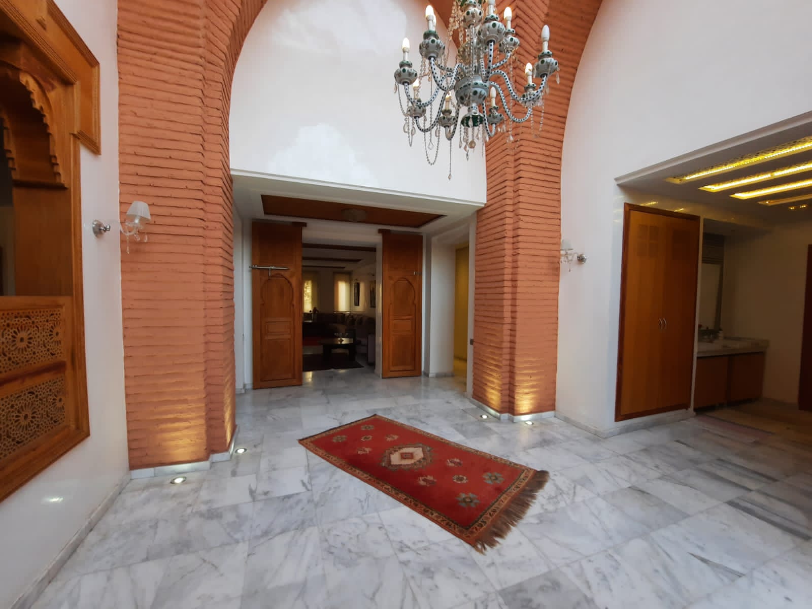 ڤيلا للبيع 000 500 15 د٠م 800 م², 4 غرف - الحي الشتوي مراكش