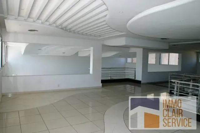 Bureau à louer 50 000 dh 280 m² - Zone Industrielle Rabat | Agenz