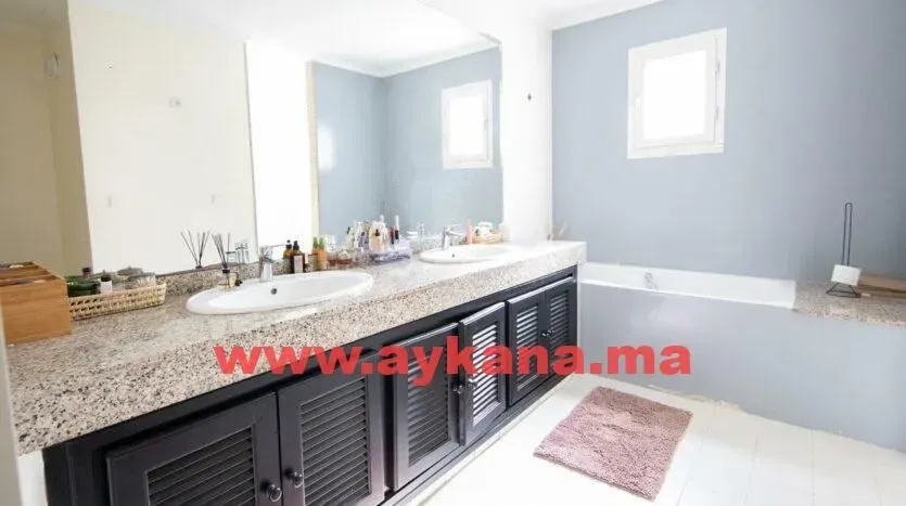 Villa à louer 55 000 dh 400 m² avec 6 chambres - Souissi Rabat | Agenz
