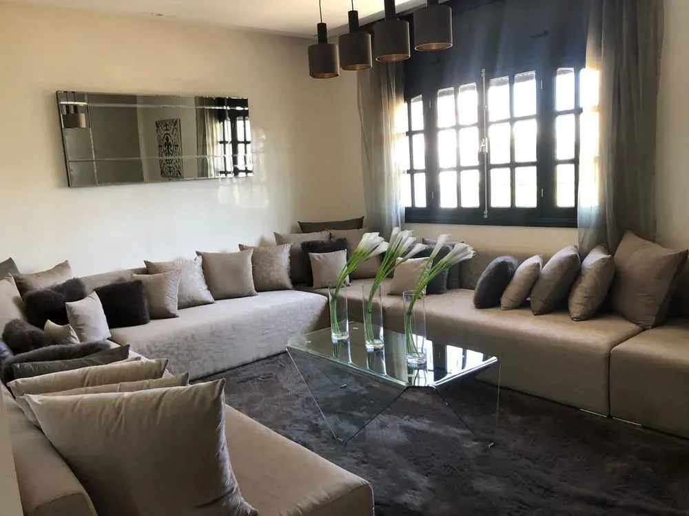 Villa à louer 38 500 dh 600 m², 4 chambres - Hay Al Hanâa Casablanca