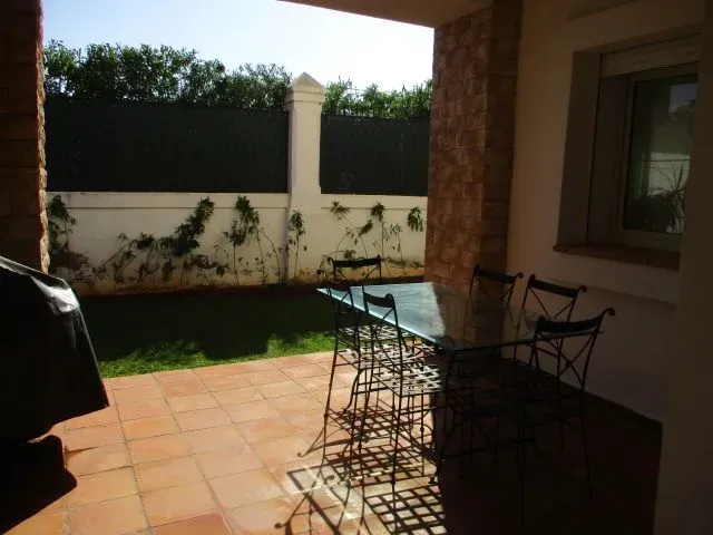 Villa à louer 30 000 dh 746 m² avec 5 chambres - Dar Bouazza Nouaceur | Agenz