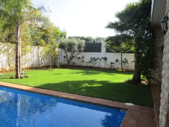 Villa à louer 30 000 dh 746 m² avec 5 chambres - Dar Bouazza Nouaceur | Agenz