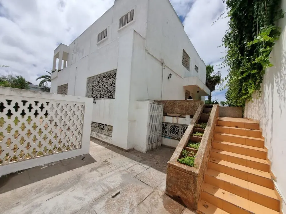 Villa à louer 30 000 dh 250 m², 4 chambres - Hay Al Hanâa Casablanca