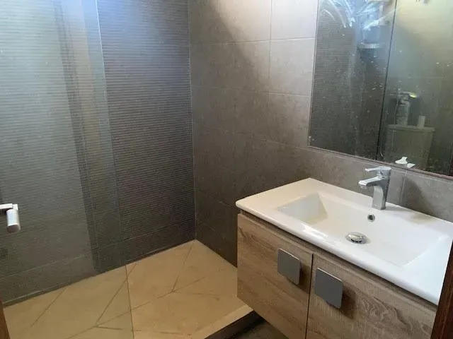 Appartement à vendre 1 600 000 dh 130 m², 3 chambres - Dar Bouazza 