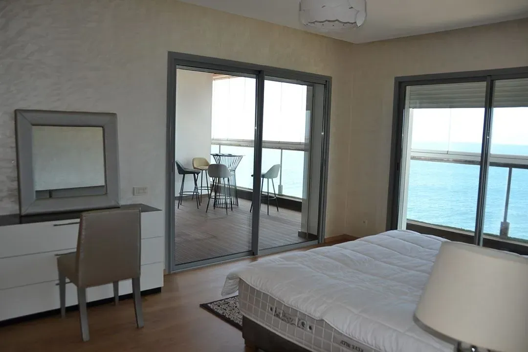 Appartement à louer 26 500 dh 208 m² avec 3 chambres - Marina Casablanca