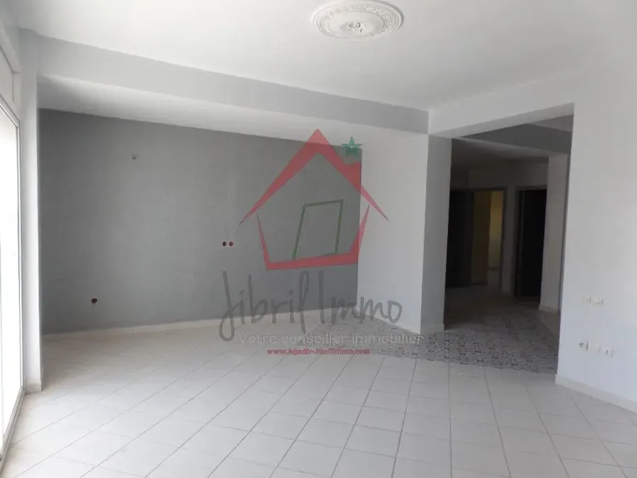 Appartement à louer 5 500 dh 100 m² avec 3 chambres - Taddart Agadir