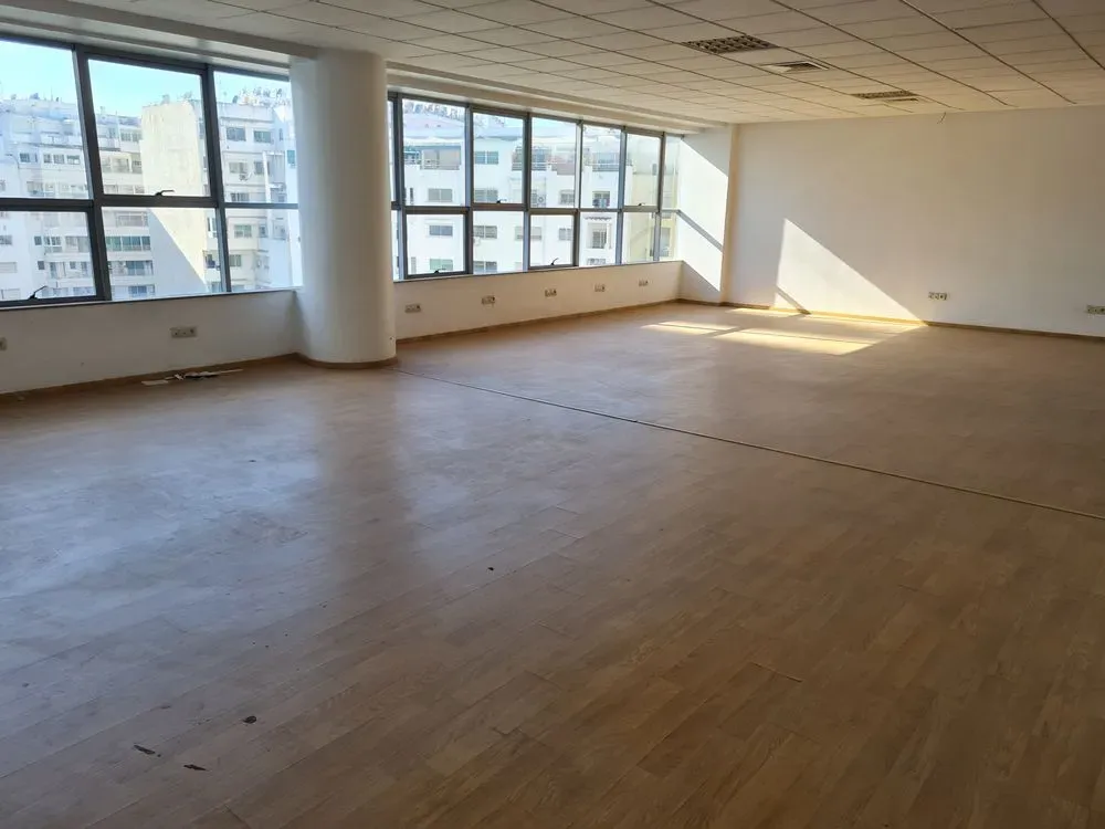 Bureau à louer 19 000 dh 136 m² avec 1 pièce - Palmier Casablanca | Agenz