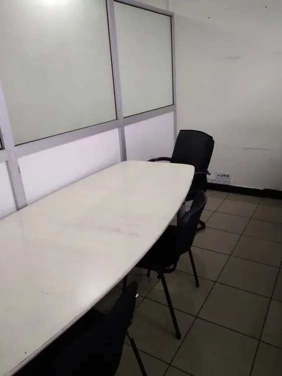 Bureau à louer 17 000 dh 83 m² avec 3 pièces - Bourgogne Ouest Casablanca | Agenz