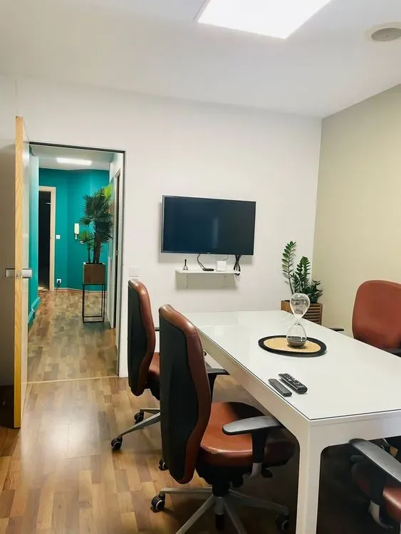 Bureau à louer 20 000 dh 134 m² avec 4 pièces - Bourgogne Est Casablanca | Agenz