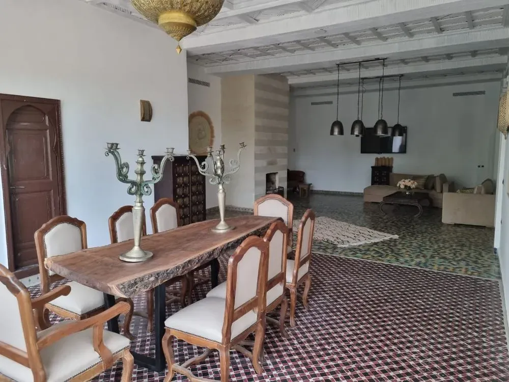 Villa à vendre 13 000 000 dh 10 000 m² avec 13 chambres - Hivernage Marrakech