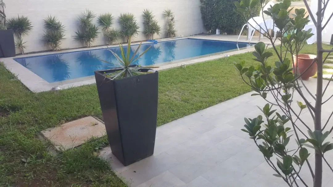 Villa à vendre 5 200 000 dh 499 m² avec 3 chambres - Maârif Casablanca