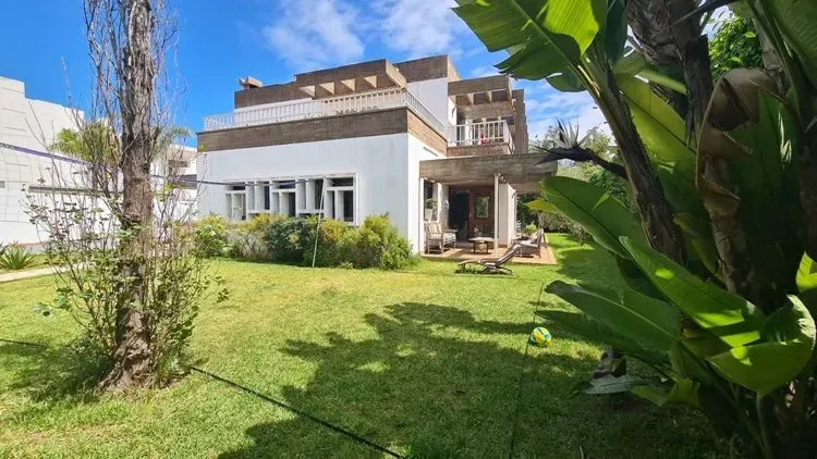Villa à louer 30 000 dh 780 m², 3 chambres - Longchamps Casablanca