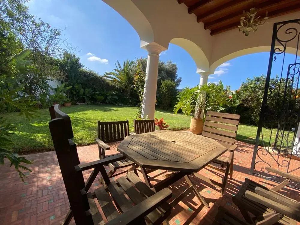 Villa à vendre 13 900 000 dh 1 000 m² avec 4 chambres - Ain Chock Casablanca